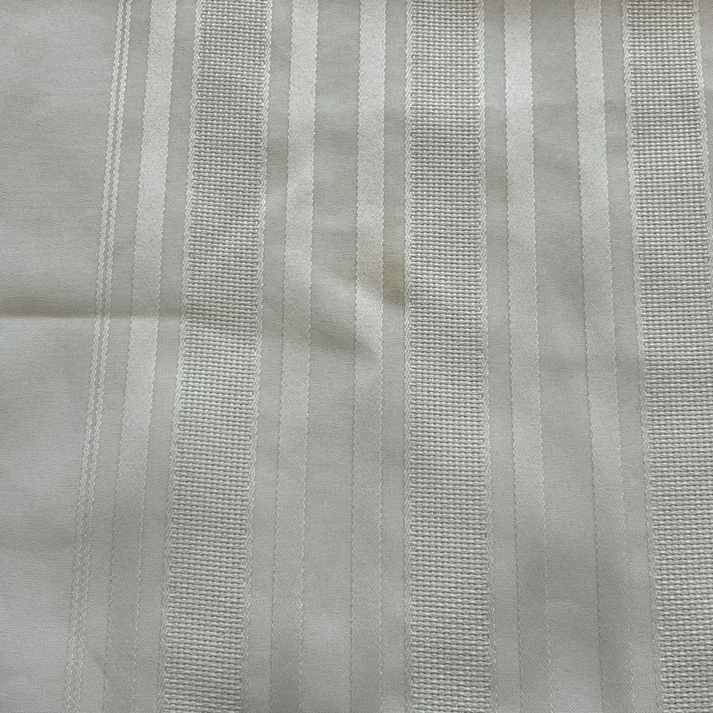 Vintage Round White Striped‎ Tablecloth 70 Inch Circular Textured Damask Pattern